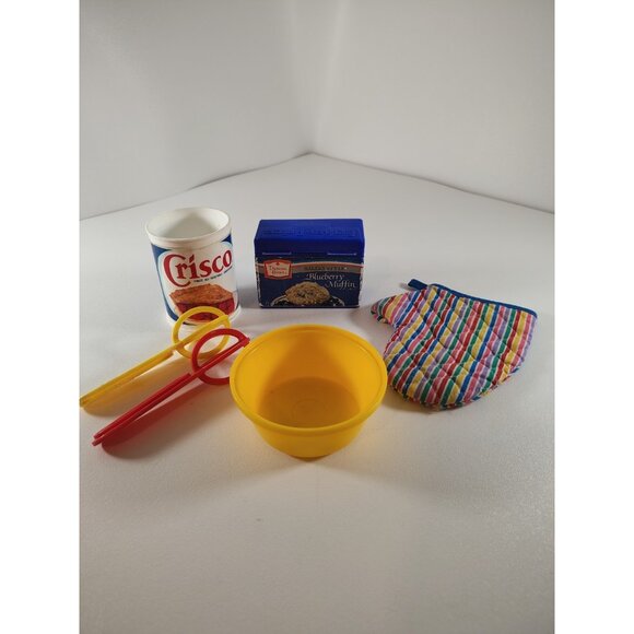 Fisher Price Playset Fun With Baking Food Crisco Spatula Whisk Muffin Mix Mitt - Picture 1 of 7